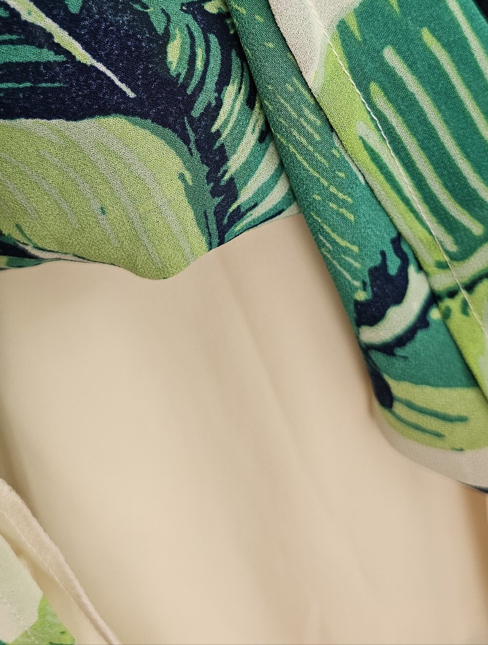 Sexy Leaf Print Tank Top - Picture 8 of 11